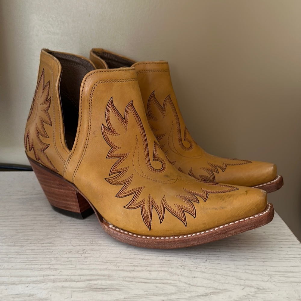 Ariat Dixon Booties
